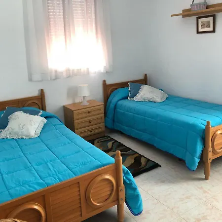 Holiday home Alquiler Rural Cutar, Casa Robles