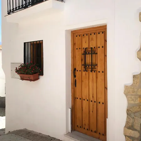 Alquiler Rural Cutar, Casa Robles * Cutar